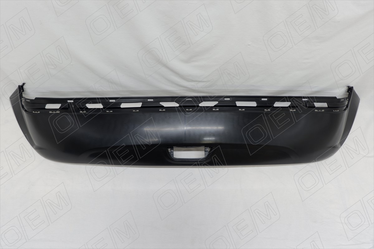 OEM0503 O.e.m. Бампер задний с отв под ПТФ для 