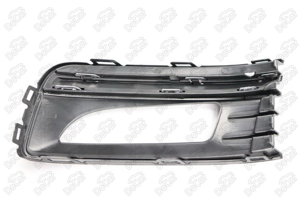 Накладка фары противотуманной Прав. с хромом VW Polo 5 2014-2020 6RU854662DRYP-DCR 6RU854662DRYP-DCR