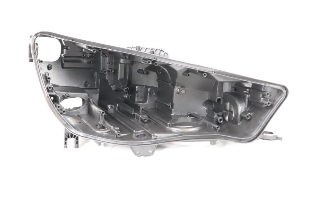 Корпус фары правой 8W0941774-1-DCR 8W0941774-1-DCR
