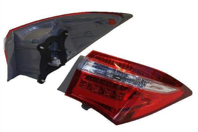 ФОНАРЬ ПРАВЫЙ ВНЕШНИЙ COROLLA 16- L028010200R L028010200R