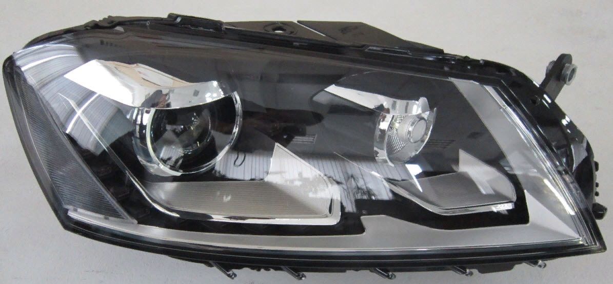 Фара линза диодная черная XENON правая без AFS VWPAS11-002-R VWPAS11-002-R