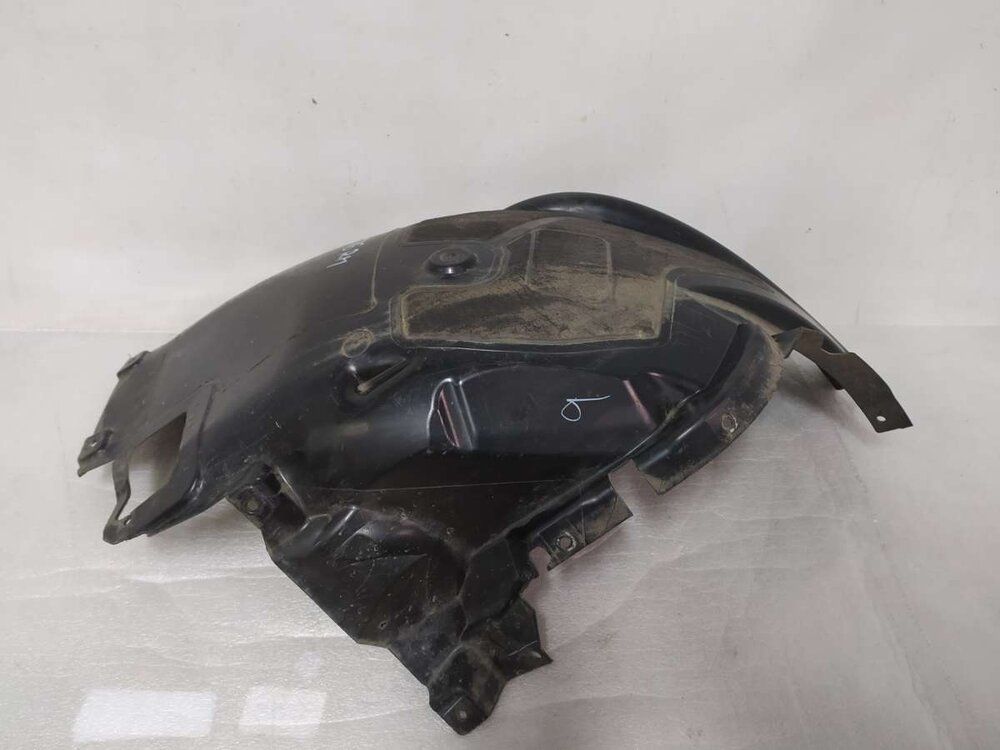 51717335112	 BMW Подкрылок передний правый, передняя часть для 
