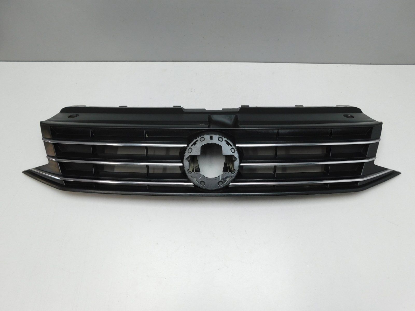 Решетка радиатора VWPLO15-101 VWPLO15-101