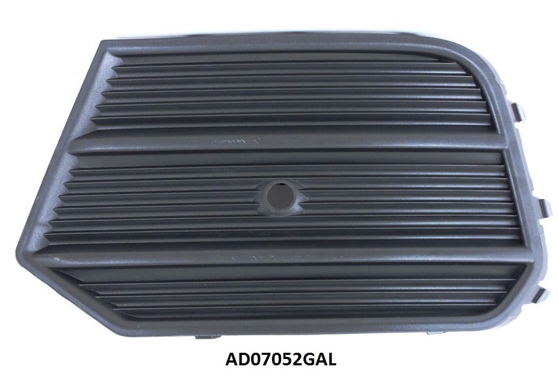 ЗАГЛУШКА ПЕРЕДНЕГО БАМПЕРА AD Q3 (8UB) `14-17  LH П/ПАРКТР. AD03244LB AD03244LB