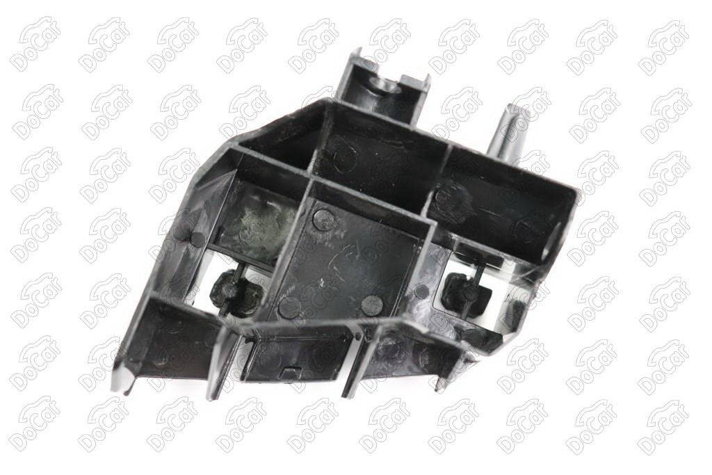 Кронштейн крепления бампера заднего Лев. под фонарь Toyota Prado 150 2009-2013 52563-60060-DCR 52563-60060-DCR