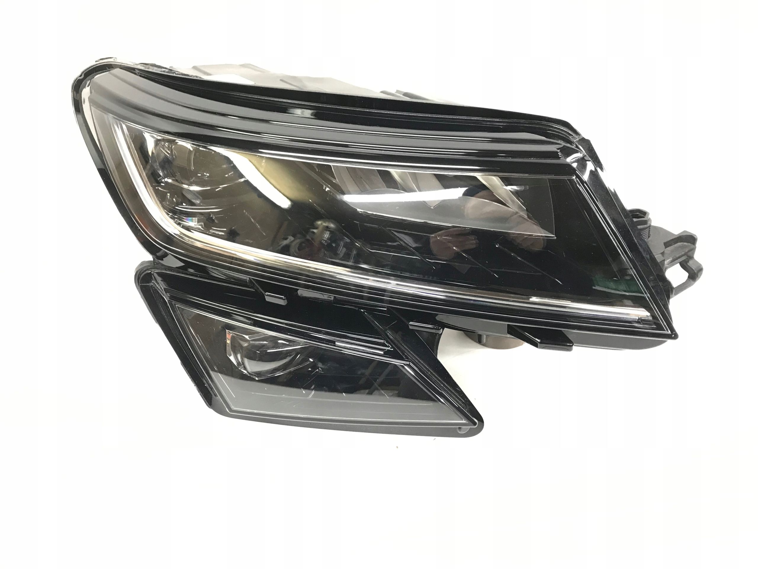 566941016E VAG Фара с корректором LED правая для 