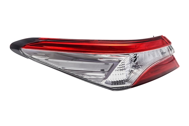 TYL0218006L Sailing ФОНАРЬ ЗАДНИЙ ВНЕШНИЙ ЛЕВЫЙ CAMRY 18- для 