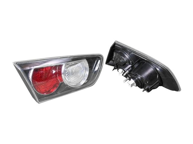 ФОНАРЬ ЗАДНИЙ ЛЕВЫЙ ВНУТРЕННИЙ ВНУТРИ ЧЕРНЫЙ БЕЛЫЙ С КРАСНЫМ LANCER X 10- MB84006L MB84006L