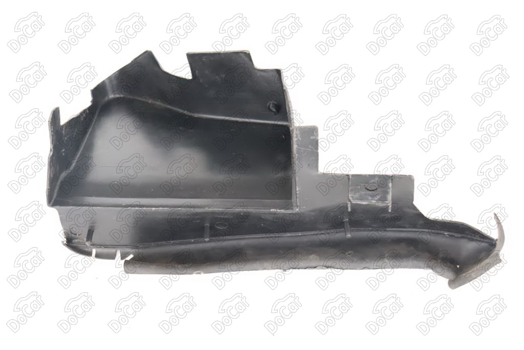 Дефлектор радиатора Прав. Ford Focus 2004-2007 1252550-DCR 1252550-DCR