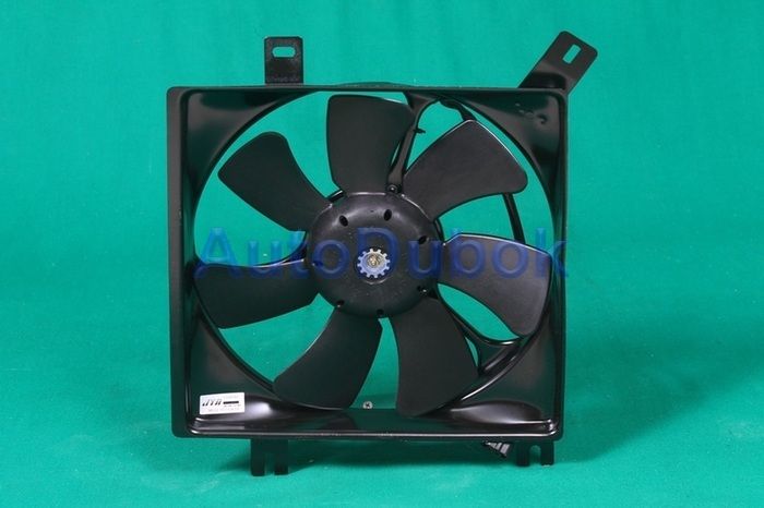 Диффузор радиатора кондиционера в сборе 2.4 MBF1062A MBF1062A