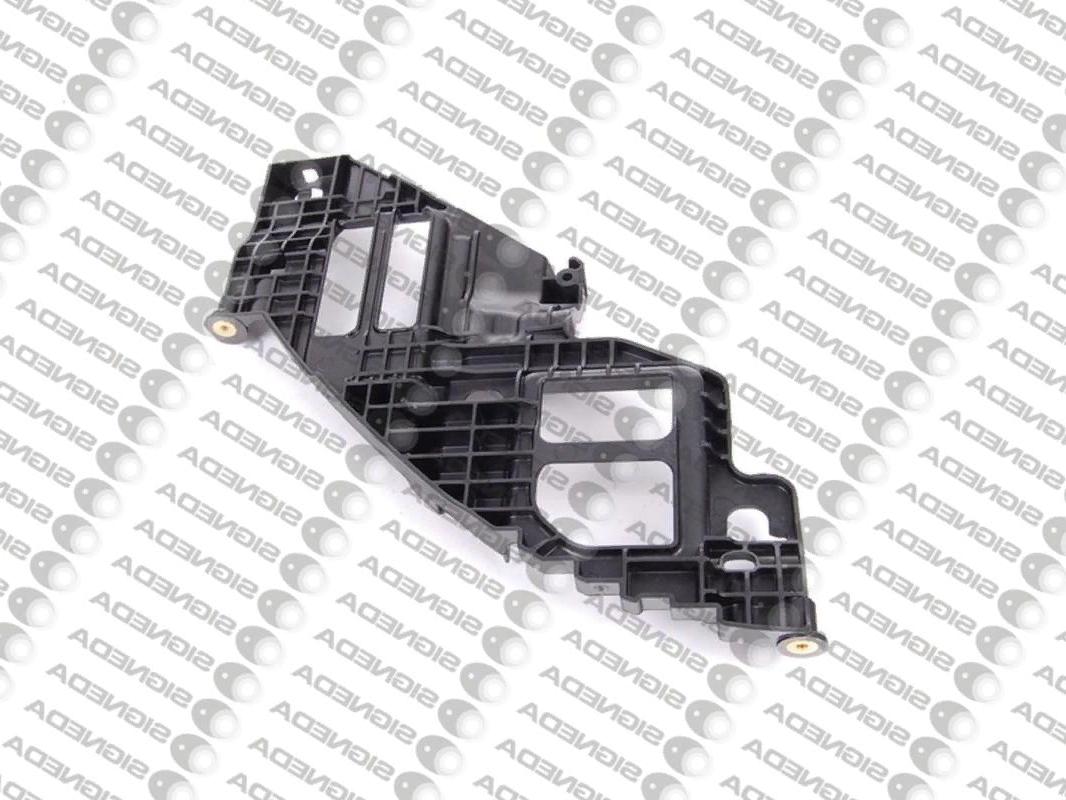 Крепление площадка под фару правое PVW43069BR PVW43069BR