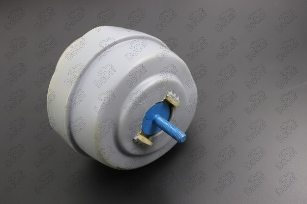 Опора двигателя Лев. Audi A4 -08 2L 8E0199379AE-DCR 8E0199379AE-DCR
