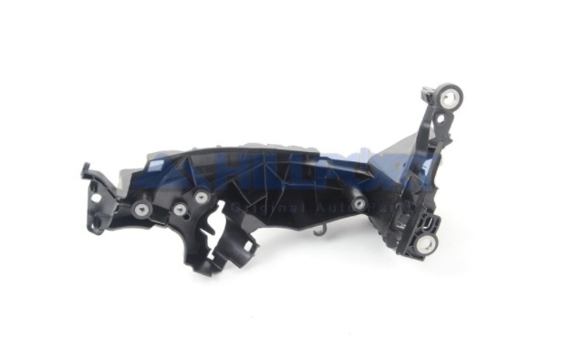 Кронштейн бампера под фарой правый AHP2823R AHP2823R