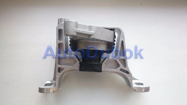 GM-3414 Zekkert Опора двигателя прав.Rubber parts для 