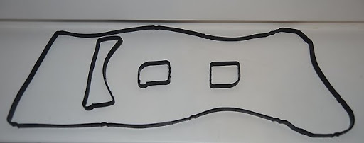 L50110230 Mazda Прокладка клапанной крышки для 
