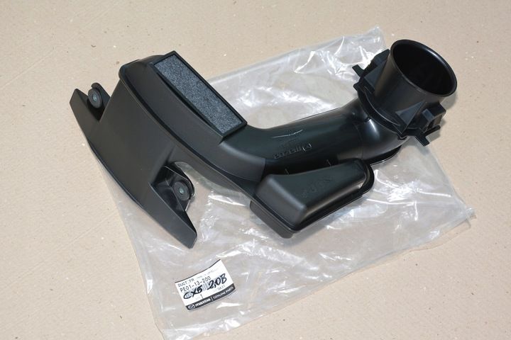 PE01-13-200 Mazda Воздухозаборник для Mazda CX-5 2015-2017