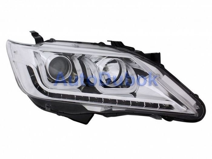 TY1190B5WUW Eagle eyes Фары тюнинг комплект линзовая с диодами по контуру внутри хром для 