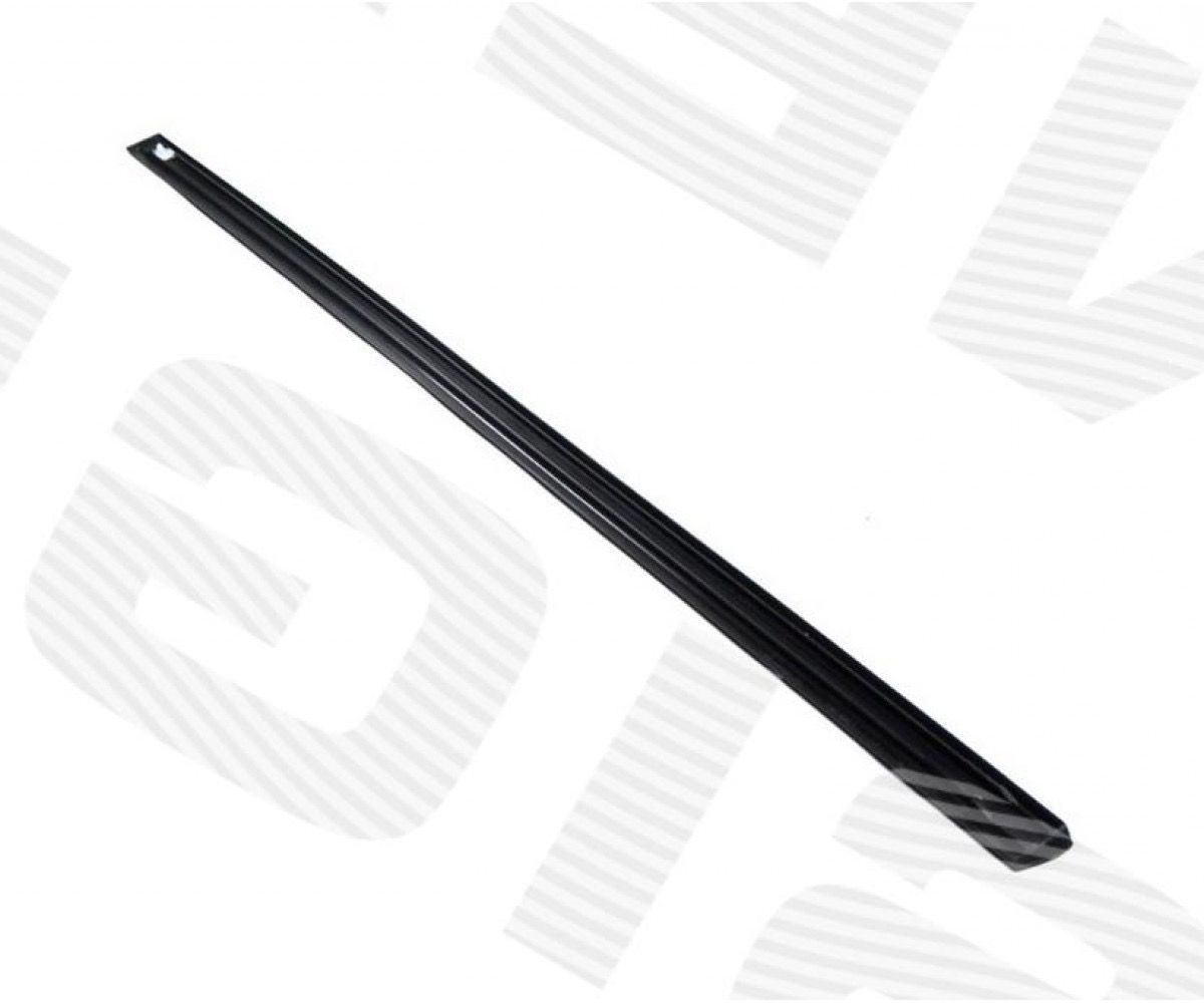 PBM87004AR TYG Молдинг передней двери правый для 