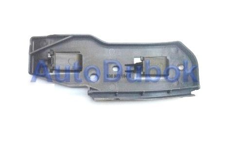 Крепление бампера правое KR-0121 KR-0121