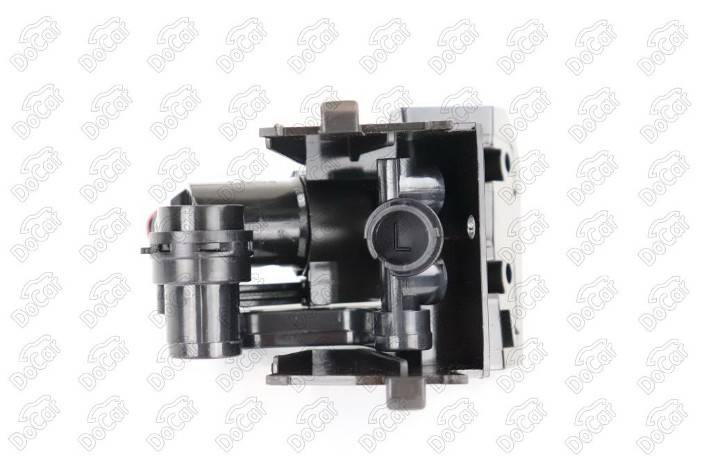 Форсунка стеклоомывателя Лев. Toyota Corolla 2010-2013 8520802100-DCR 8520802100-DCR