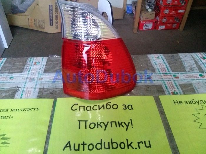 Фонарь внешний правый красно-белый BM0X504-740RW-R BM0X504-740RW-R