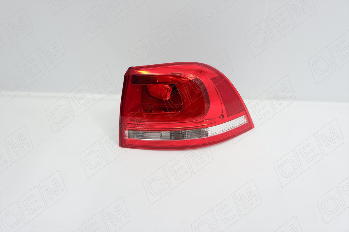 Фонарь правый внешний  OEM0357FONR OEM0357FONR