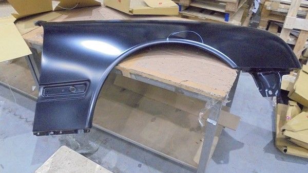 Крыло правое MB: E-CLASS (W210) 00-03 (для авто без спорт пакета) BZ10026AR-P1 BZ10026AR-P1