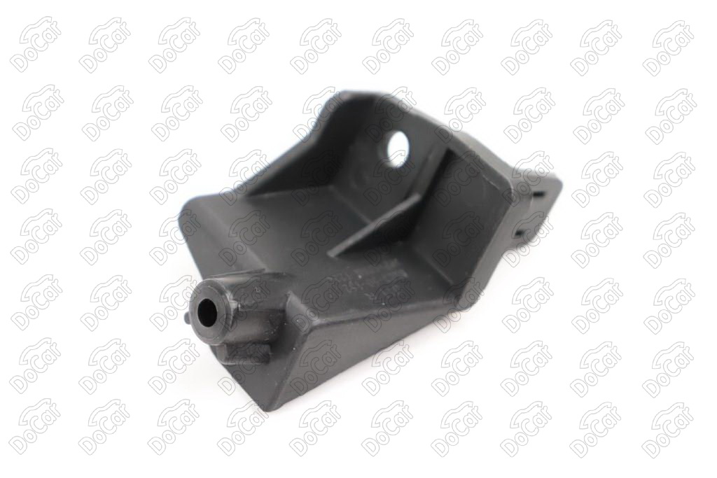 Кронштейн крепления бампера под фару Прав. Mazda M3 2013-2016 BHN150152-DCR BHN150152-DCR