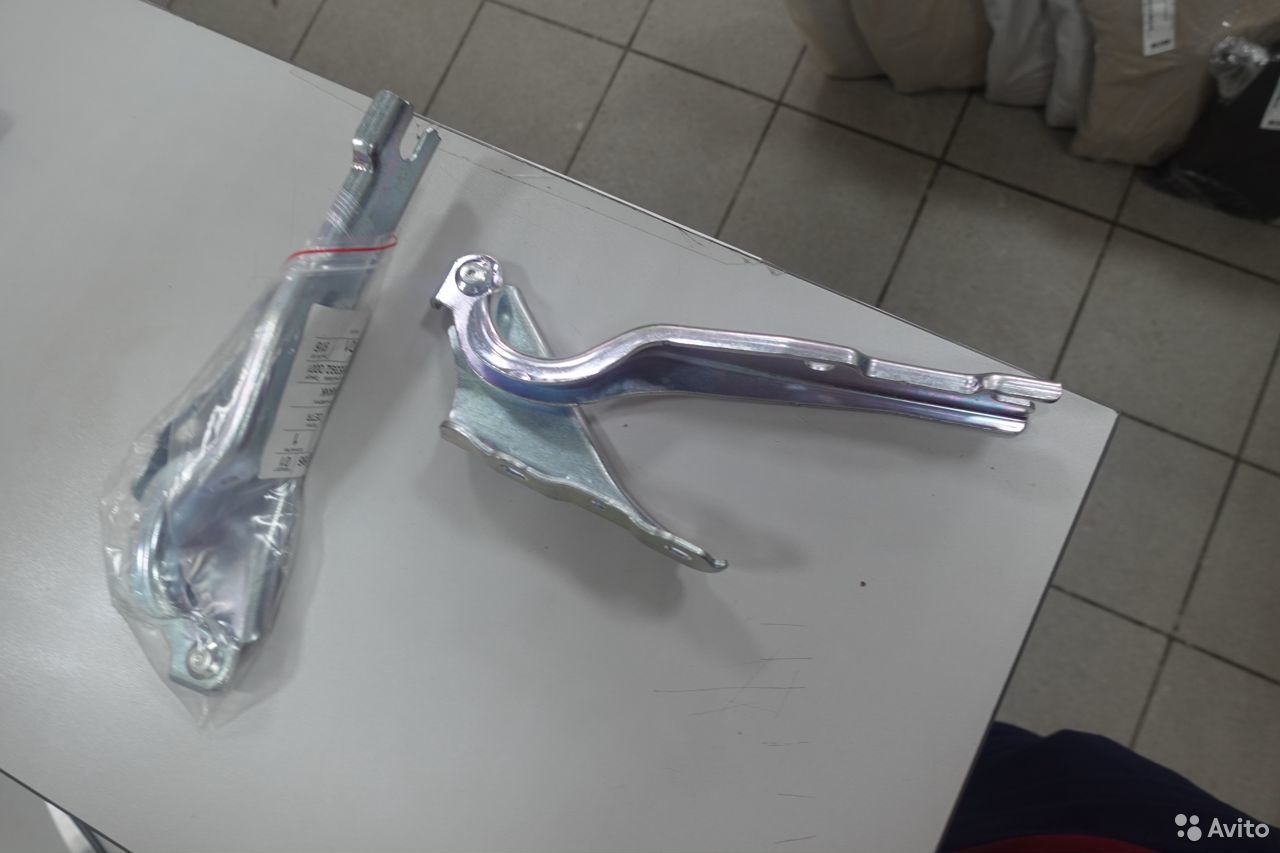 Петля капота левая JH20POL29044L JH20POL29044L