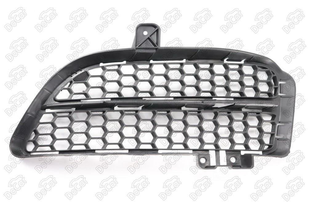 Решётка бампера переднего Прав. VW Touareg I 2007-2010 7L6853666B-DCR 7L6853666B-DCR