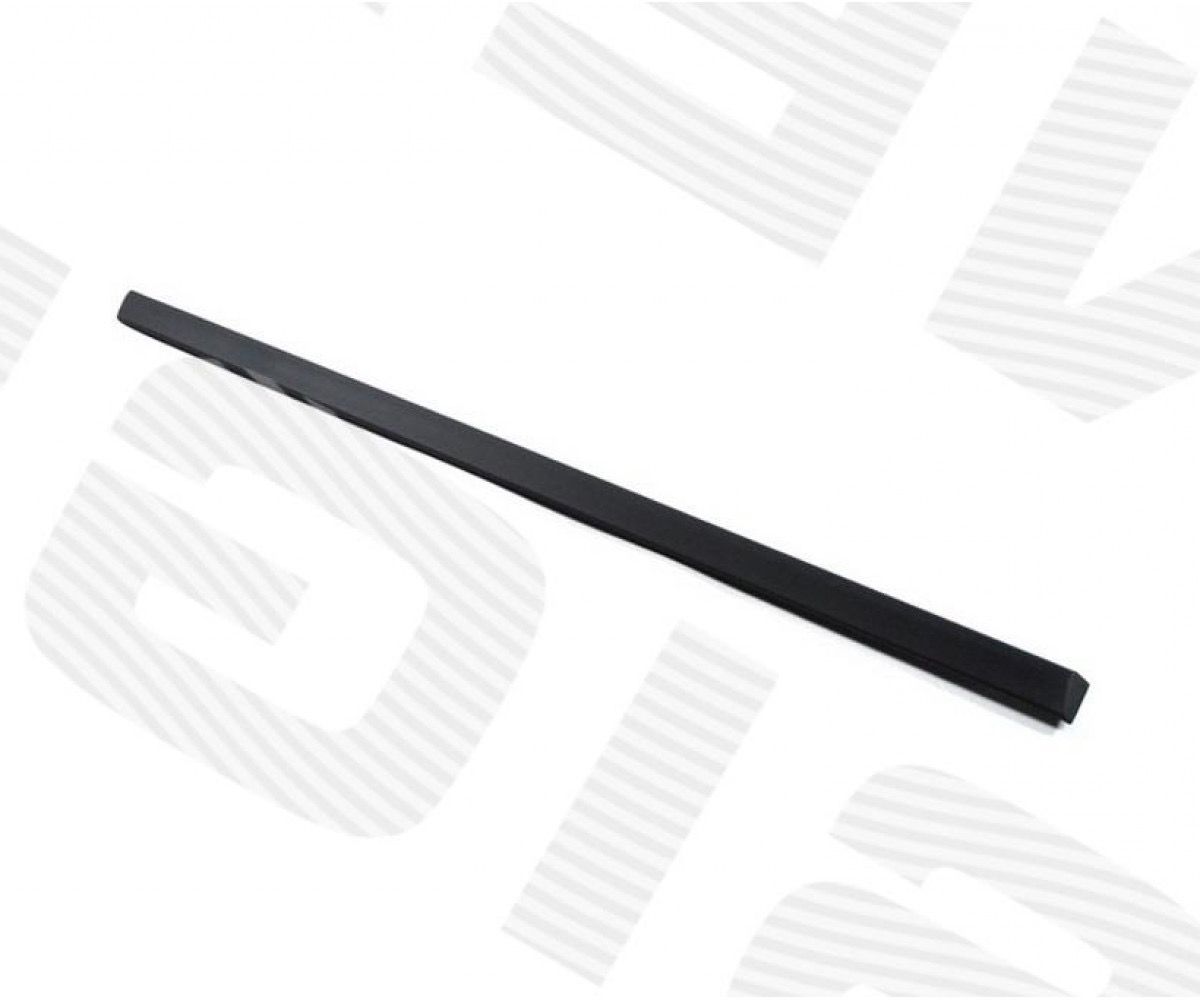 PBM87005AR TYG Молдинг задней двери правый для 
