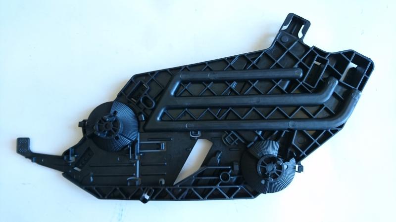 Кронштейн фары правый 1Z0941614 1Z0941614
